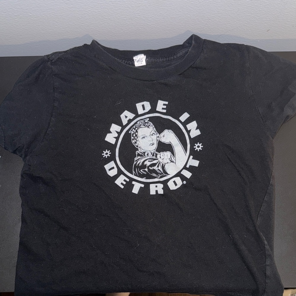 Made in Detroit Women's Black Crop Top